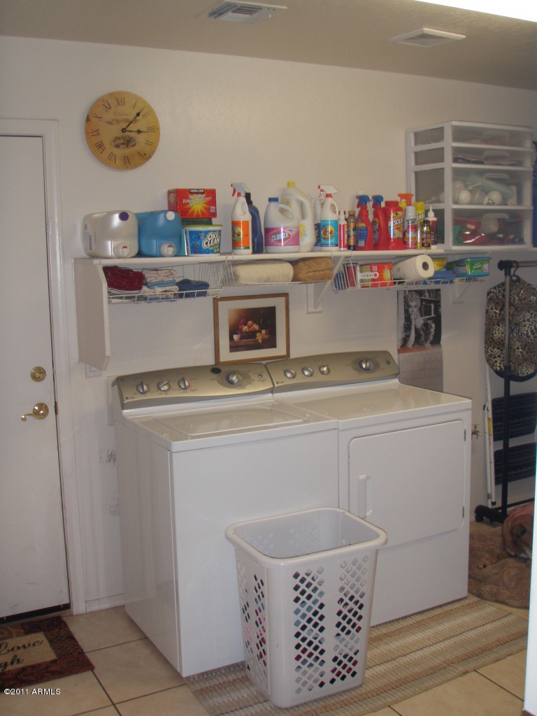 3674 East Kimball Road Gilbert, AZ 85297 - Photo 12 of 26 laundry