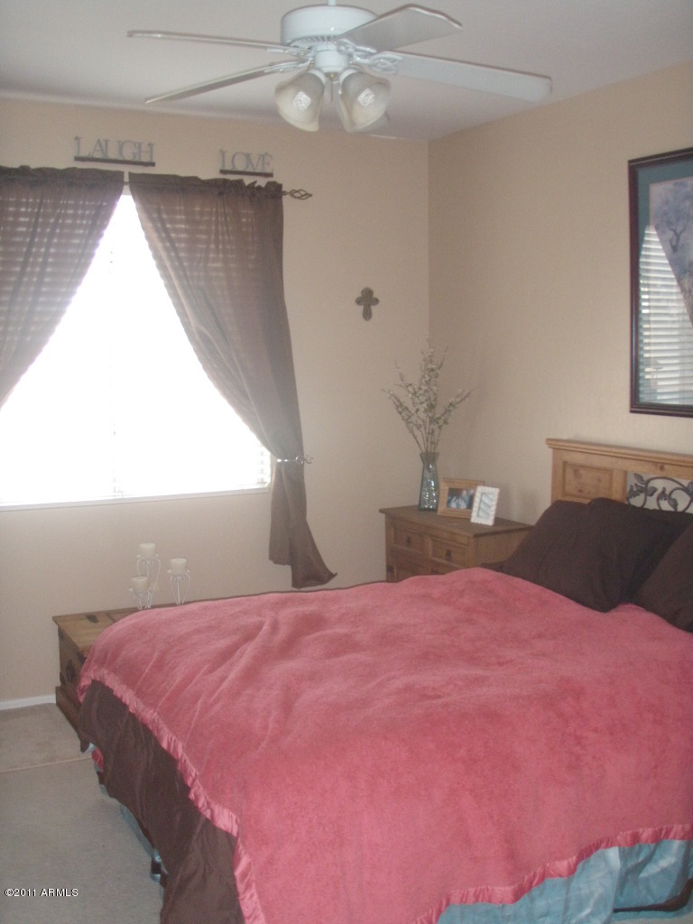 3674 East Kimball Road Gilbert, AZ 85297 - Photo 10 of 26 bed1