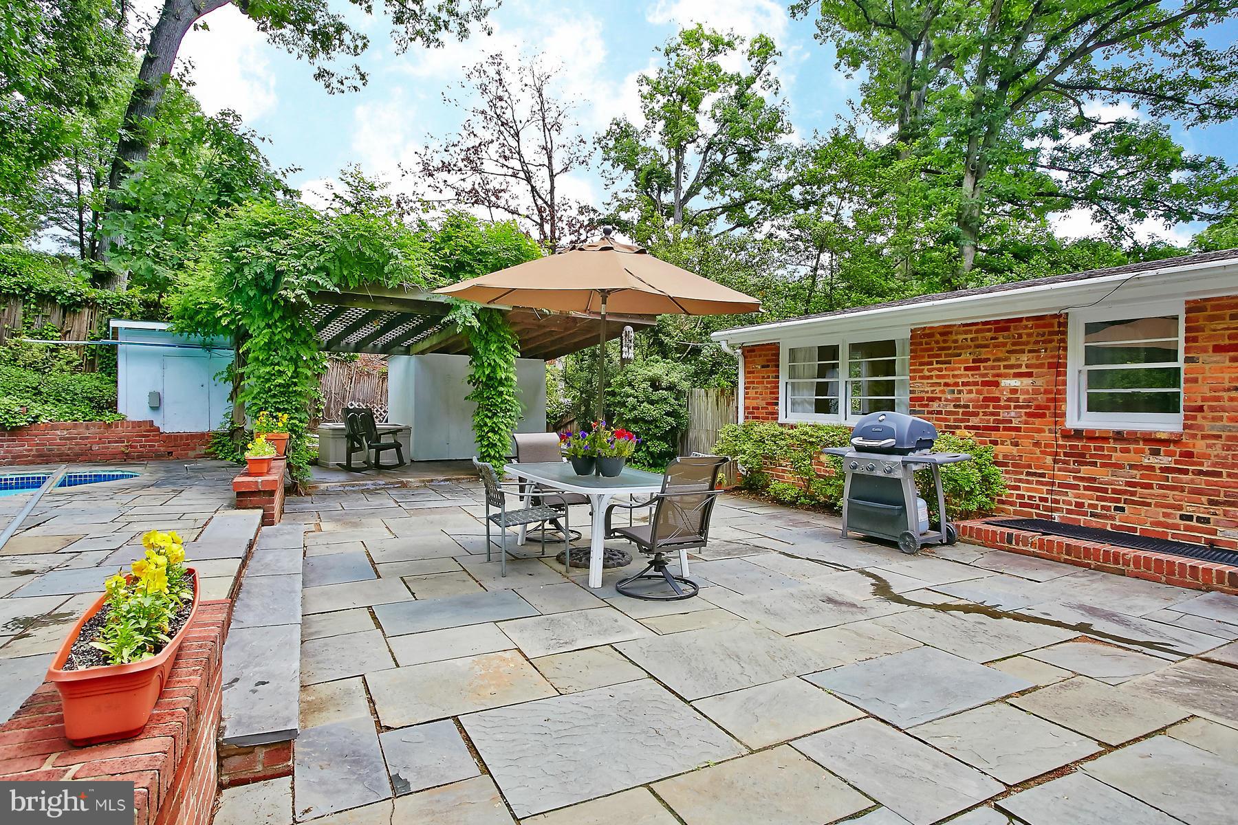 3744 30th Road North Arlington, VA 22207 - Photo 27 of 28 Exterior (Rear)