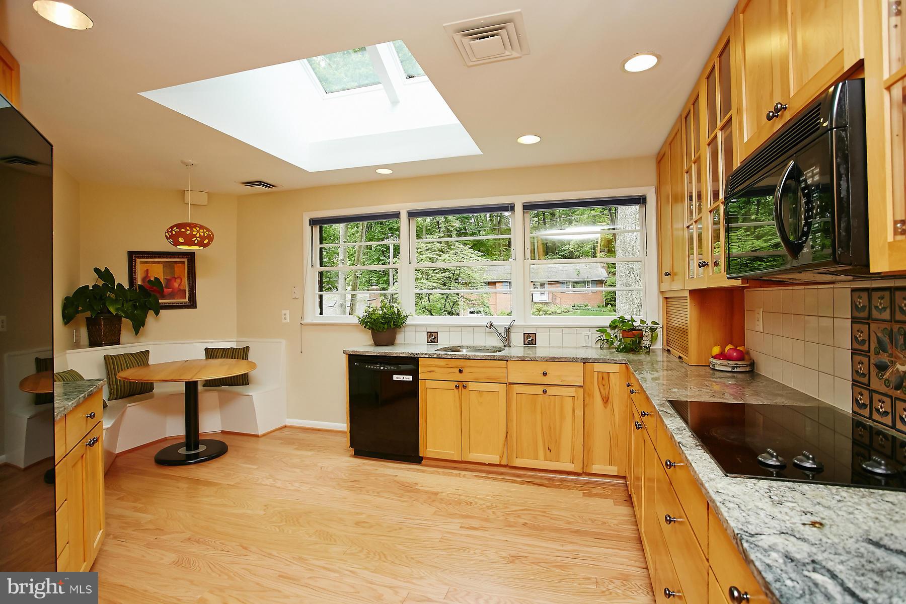 3744 30th Road North Arlington, VA 22207 - Photo 9 of 28 Kitchen