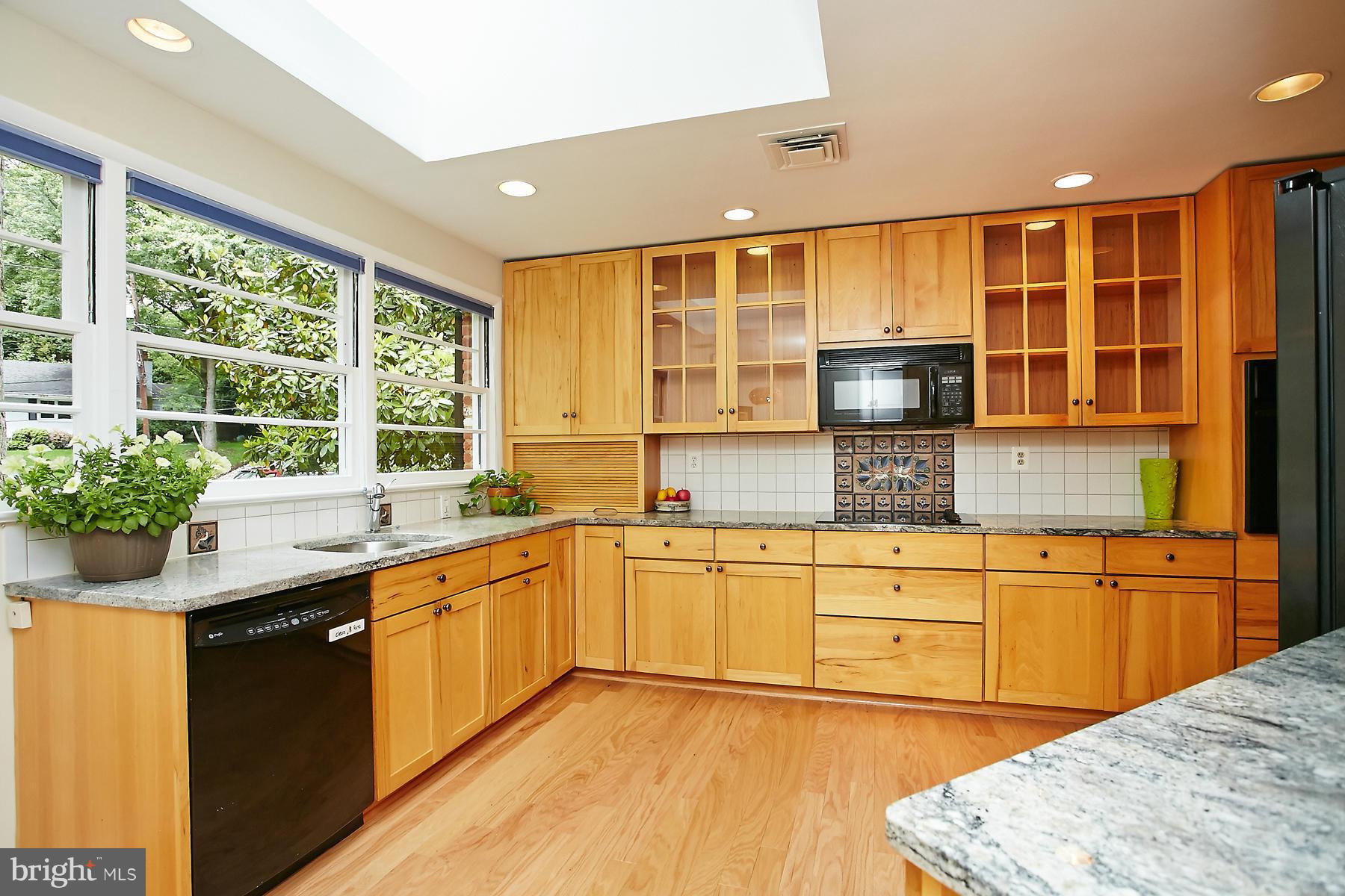 3744 30th Road North Arlington, VA 22207 - Photo 10 of 28 Kitchen