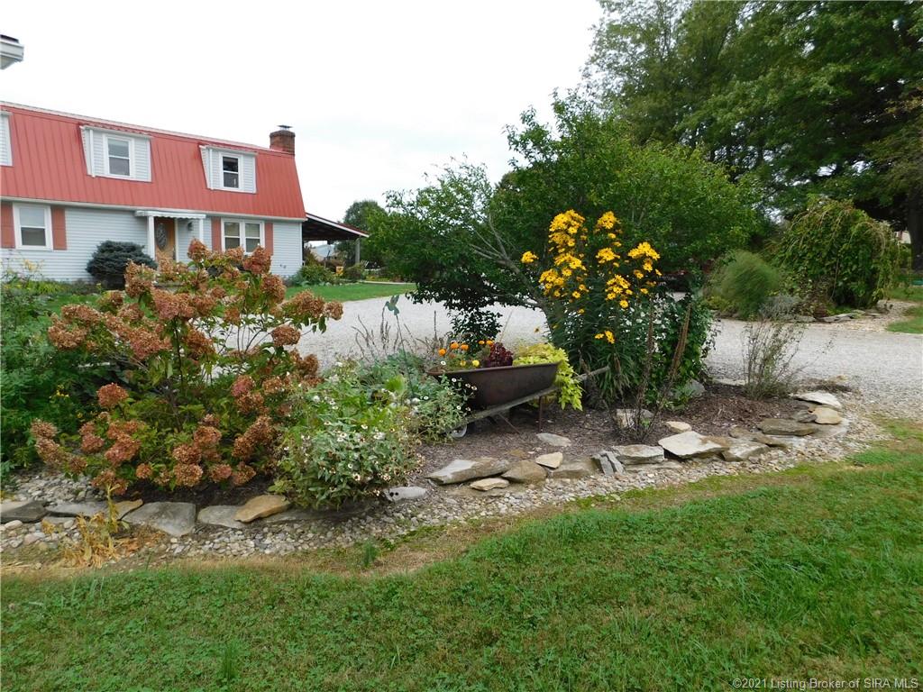 412 West Walnut Ridge Road Salem, IN 47167 - Photo 12 of 57