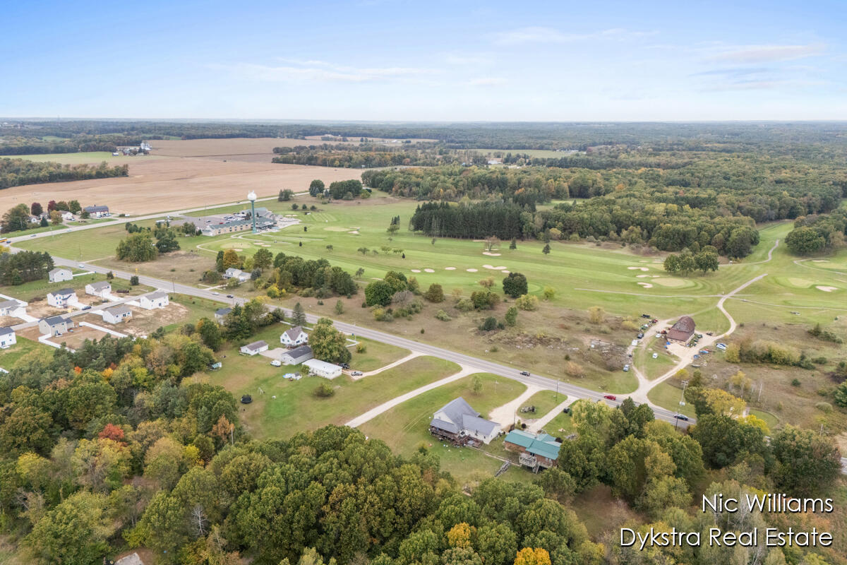 2160 West Ellis Street Belding, MI 48809 - Photo 9 of 11 9