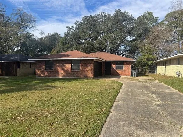 $1,750 | 1027 Arcadia Drive, Baton Rouge, LA 70810