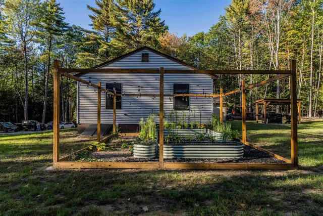 $450,000 | 5 Rosewood Drive, Bow, NH 03304