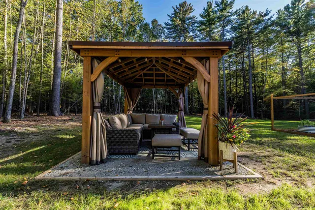 $450,000 | 5 Rosewood Drive, Bow, NH 03304