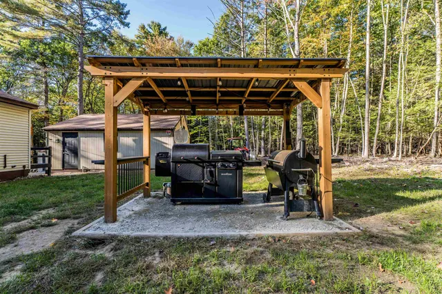 $450,000 | 5 Rosewood Drive, Bow, NH 03304