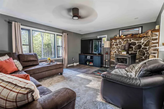 $450,000 | 5 Rosewood Drive, Bow, NH 03304