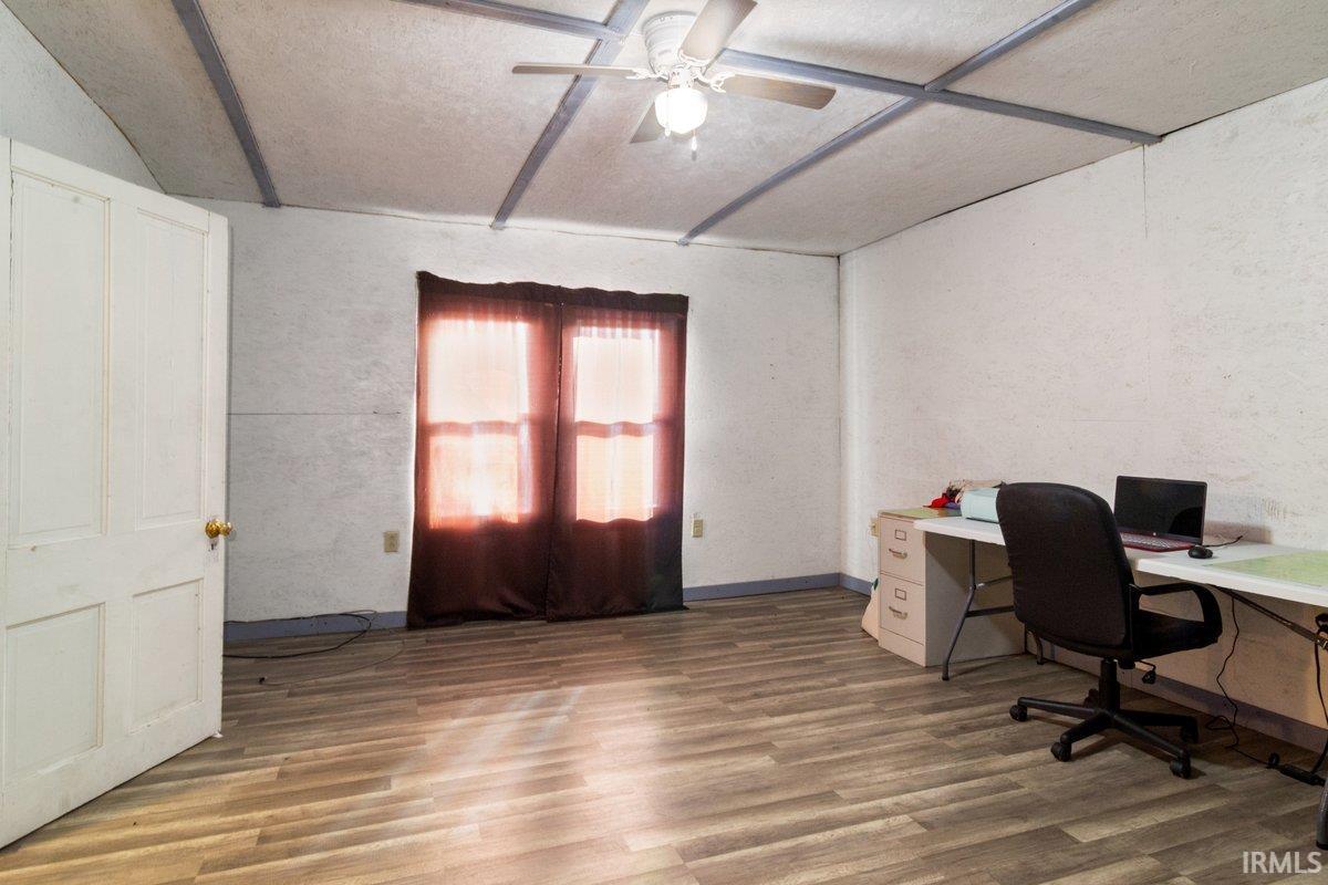 2836 Highway 64 Princeton, IN 47670 - Photo 3 of 33