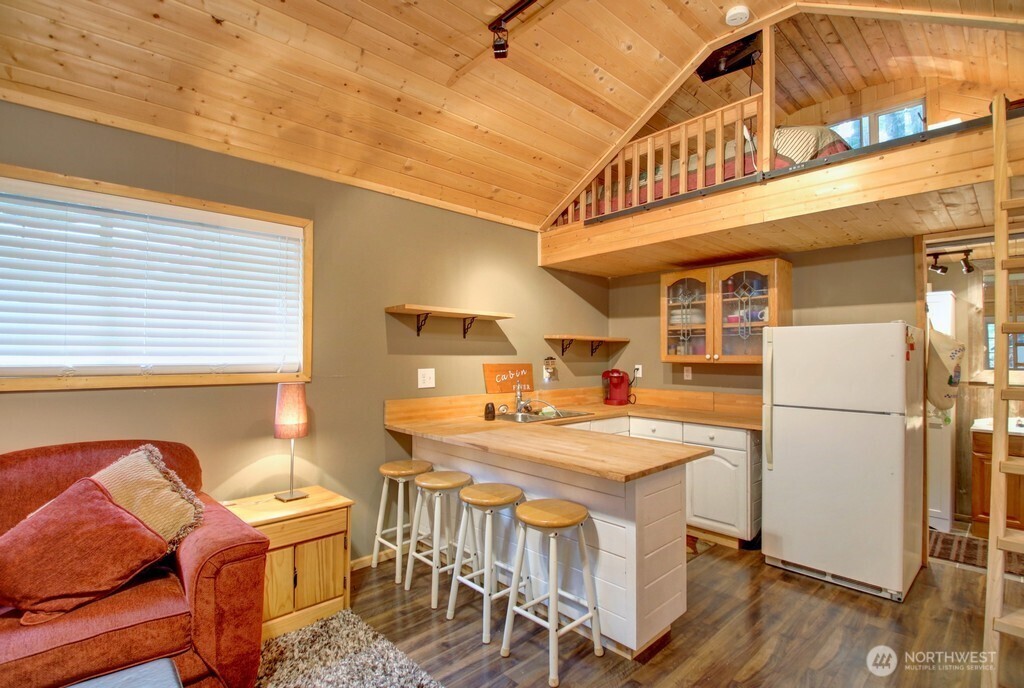 2061 Exit Road Maple Falls, WA 98266 - Photo 8 of 32