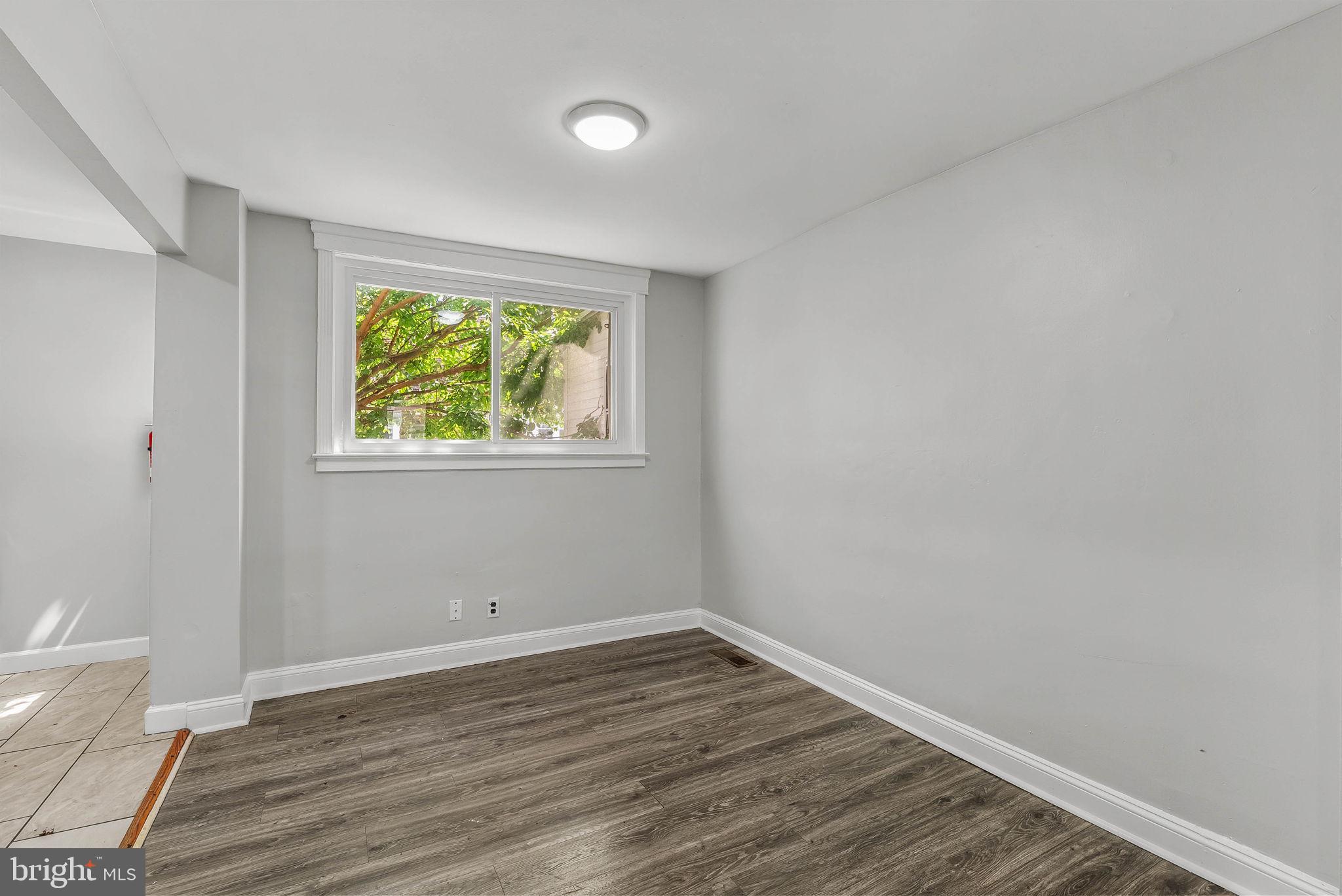 7052 Aberdeen Road Upper Darby, PA 19082 - Photo 9 of 27