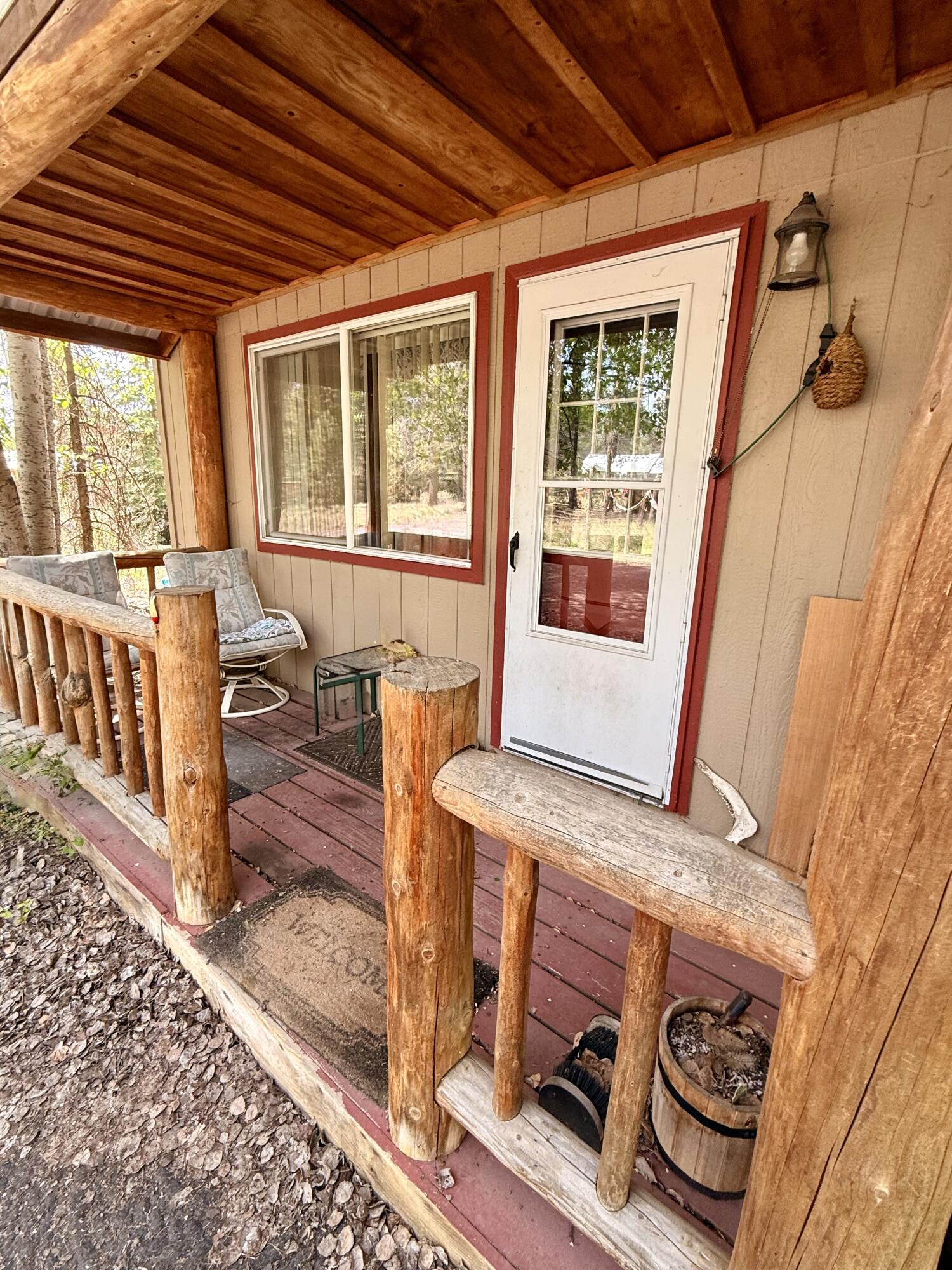 16025 Strawn Road La Pine, OR 97739 - Photo 5 of 70 front porch