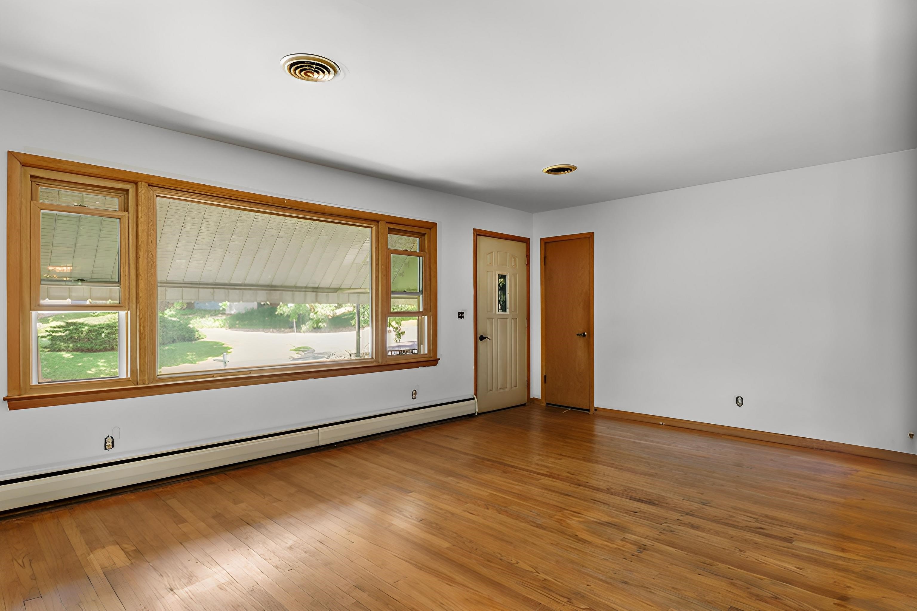 3609 Hovde Road Madison, WI 53704 - Photo 3 of 34