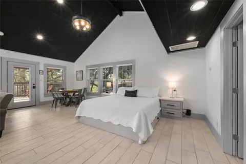 $1,325,000 | 2903 Oak Ridge Drive, Spicewood, TX 78669