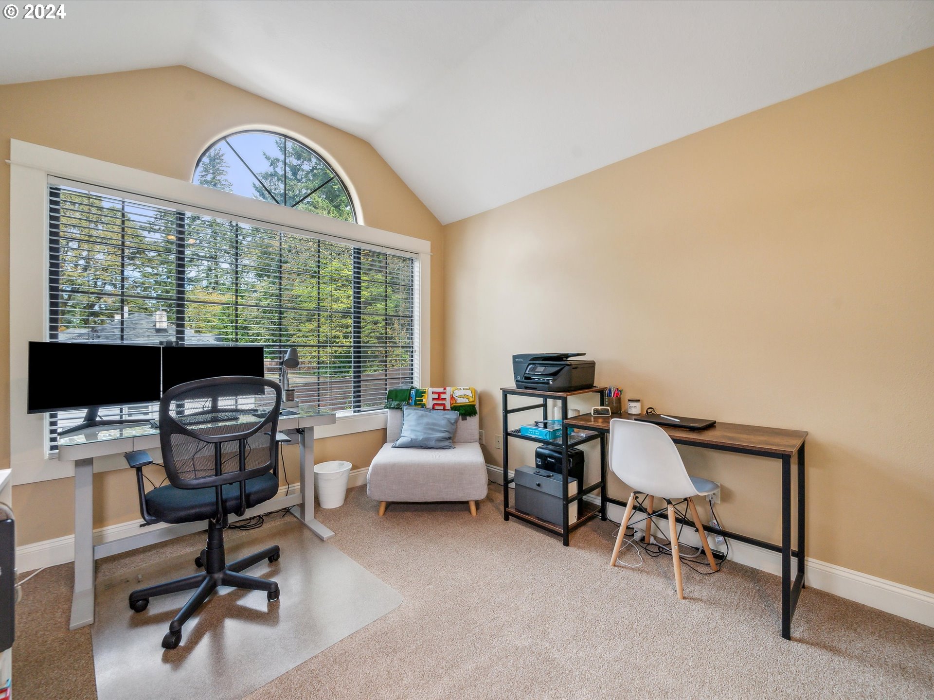 12124 Southwest Lesser Road Portland, OR 97219 - Photo 29 of 37 Gallery Image 29
