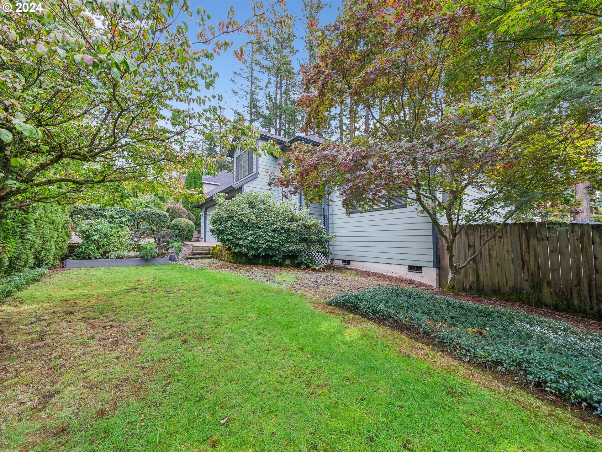 12124 Southwest Lesser Road Portland, OR 97219 - Photo 3 of 37 Gallery Image 3
