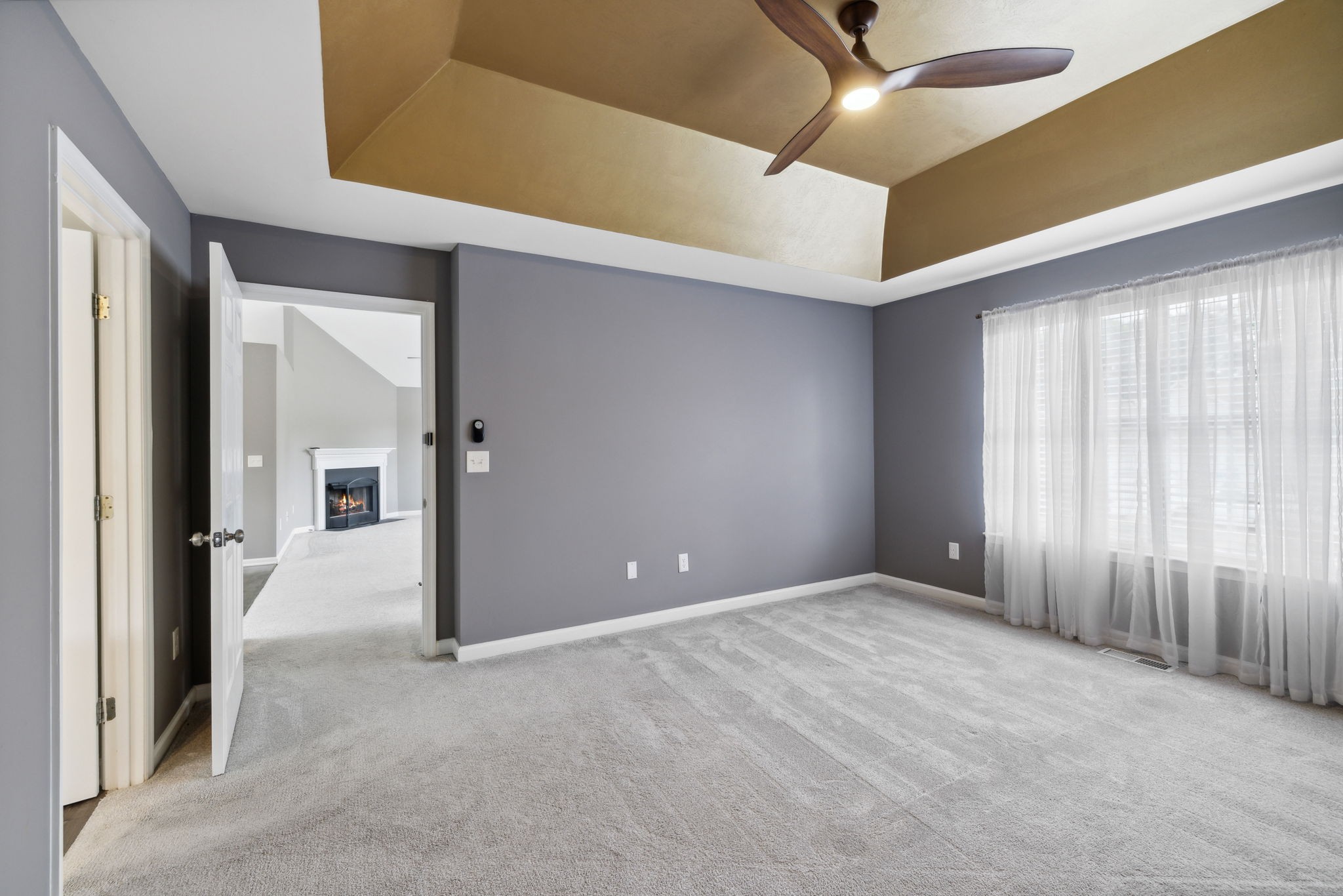 3014 Bent Tree Road Franklin, TN 37067 - Photo 15 of 28 an empty room with windows and closet