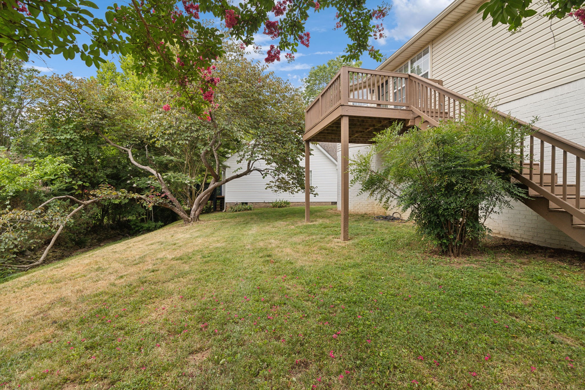 3014 Bent Tree Road Franklin, TN 37067 - Photo 25 of 28 a front view of a house with a yard