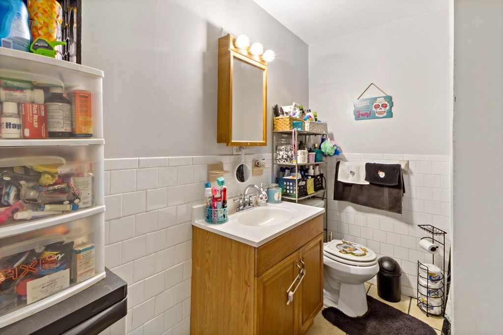 14 Vinnicum Road Swansea, MA 02777 - Photo 11 of 12 Gallery Image 11
