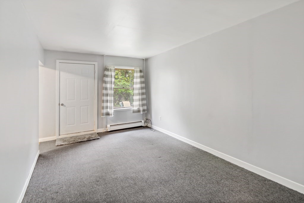 14 Vinnicum Road Swansea, MA 02777 - Photo 7 of 12 Gallery Image 7