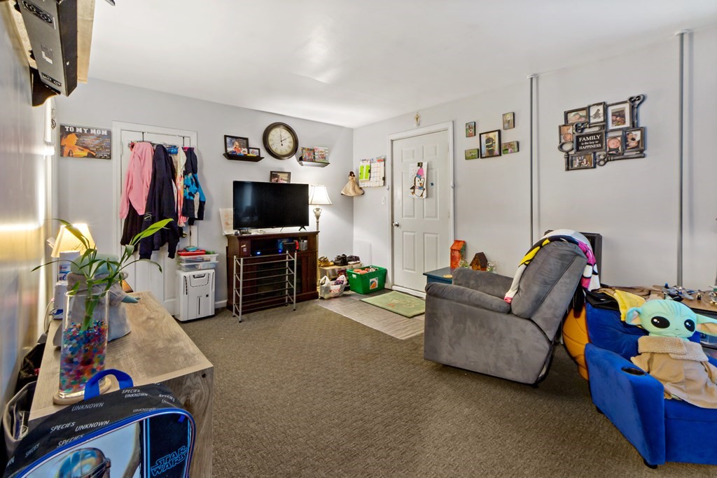 14 Vinnicum Road Swansea, MA 02777 - Photo 10 of 12 Gallery Image 10