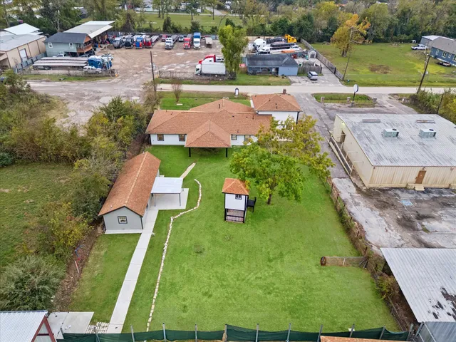 $589,000 | 6415 Upshaw Drive, Houston, TX 77396