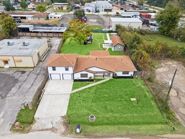 $589,000 | 6415 Upshaw Drive, Houston, TX 77396