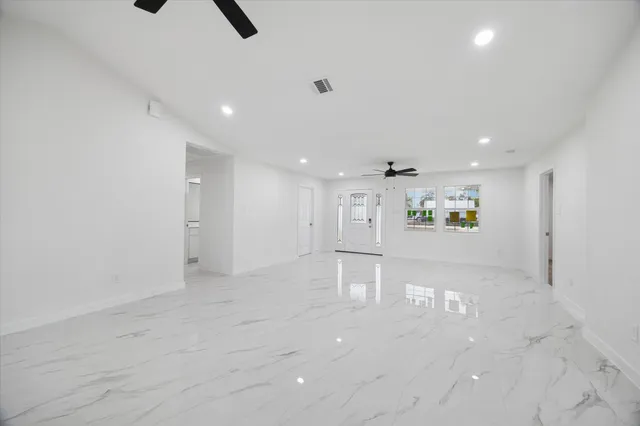 $589,000 | 6415 Upshaw Drive, Houston, TX 77396