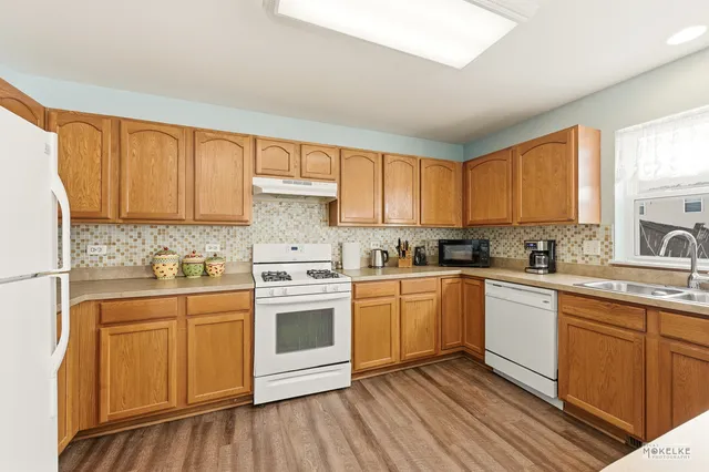 $299,990 | 3723 Harms Road, Joliet, IL 60435