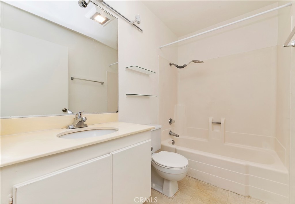 282 Tangelo, Unit 336 Irvine, CA 92618 - Photo 12 of 27