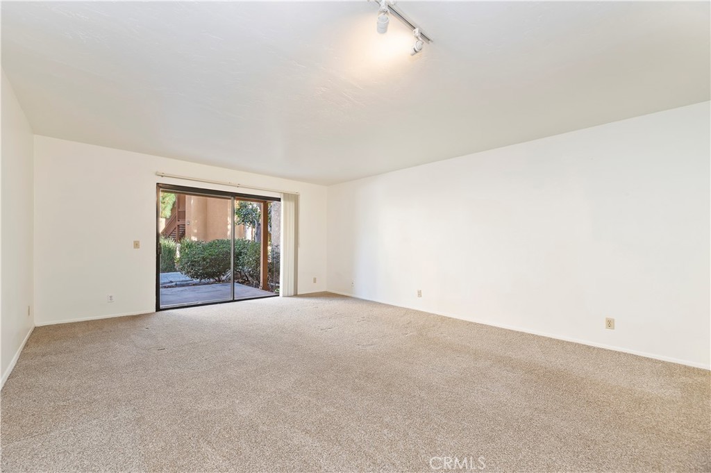 282 Tangelo, Unit 336 Irvine, CA 92618 - Photo 2 of 27