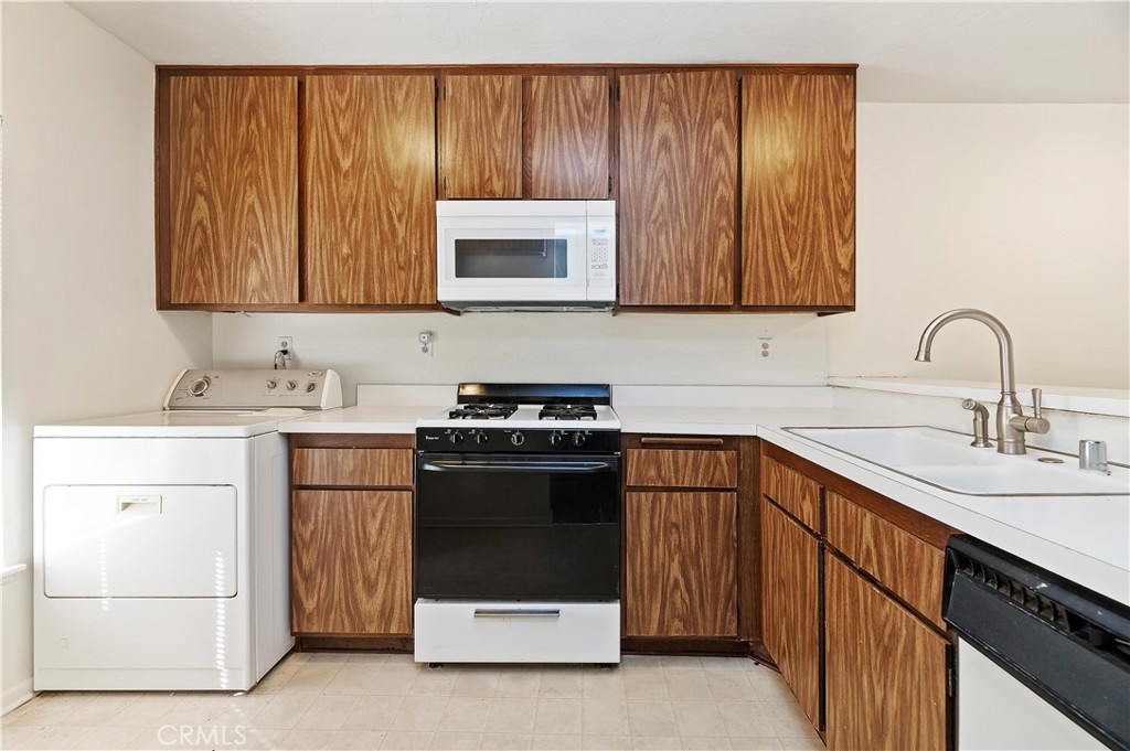 282 Tangelo, Unit 336 Irvine, CA 92618 - Photo 7 of 27