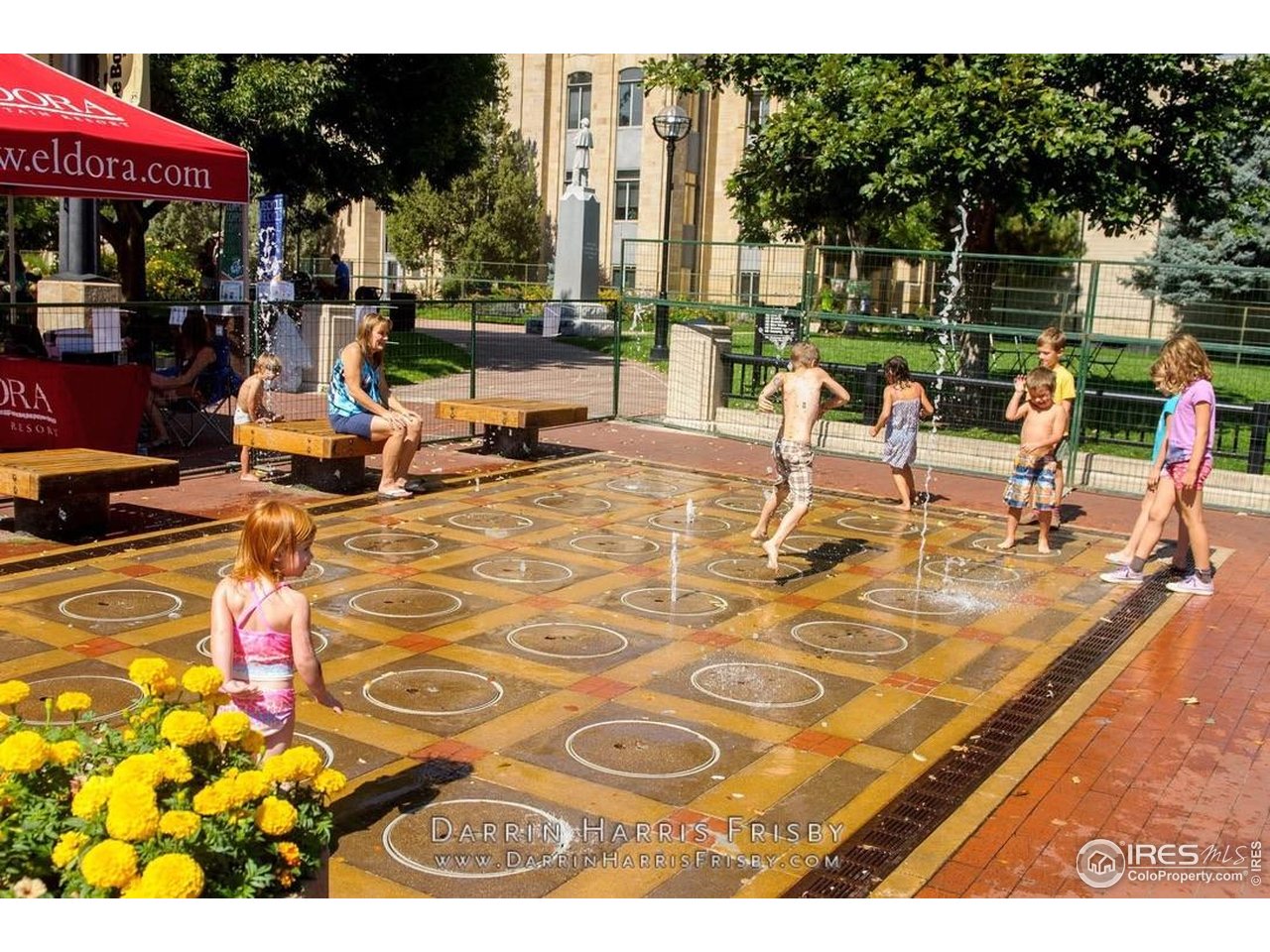 620 Pearl Street, Unit E Boulder, CO 80302 - Photo 33 of 37 a view of a patio with a table and chairs