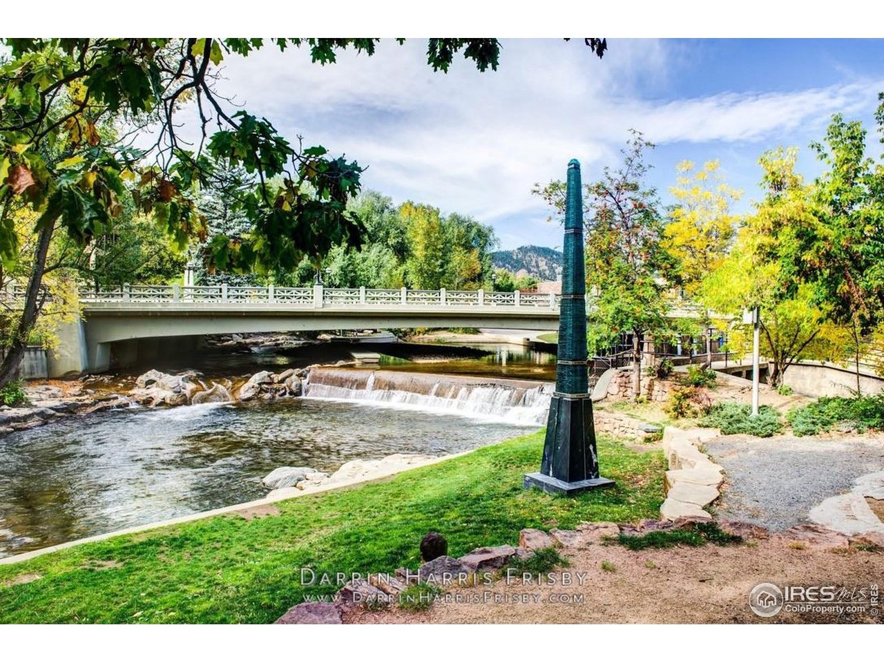 620 Pearl Street, Unit E Boulder, CO 80302 - Photo 34 of 37 a view of a garden with sitting area