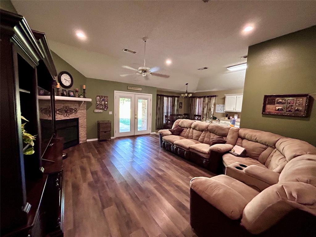 187 Sandy Lane Reno, TX 75462 - Photo 11 of 17