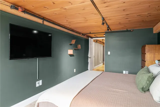 $449,900 | 1 Tupperware Drive, Unit 138, North Smithfield, RI 02896