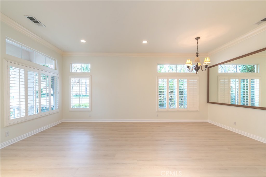 58 Oakhurst Road Irvine, CA 92620 - Photo 6 of 32 Gallery Image 6