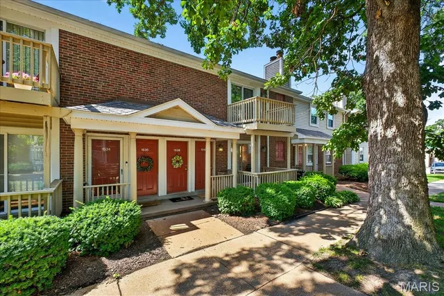 $185,000 | 1540 High School Drive, Brentwood, MO 63144