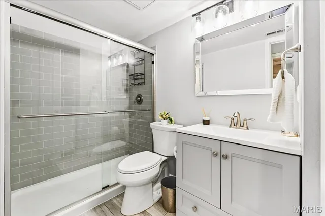 $185,000 | 1540 High School Drive, Brentwood, MO 63144