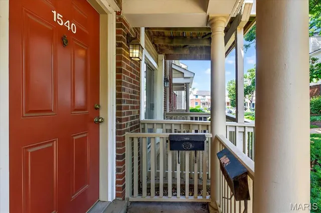 $185,000 | 1540 High School Drive, Brentwood, MO 63144