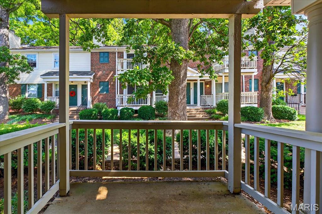 1540 High School Drive Brentwood, MO 63144 - Photo 4 of 24