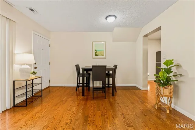 $185,000 | 1540 High School Drive, Brentwood, MO 63144