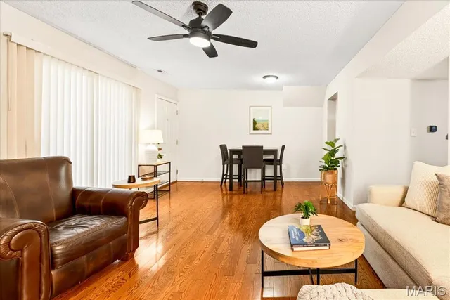 $185,000 | 1540 High School Drive, Brentwood, MO 63144