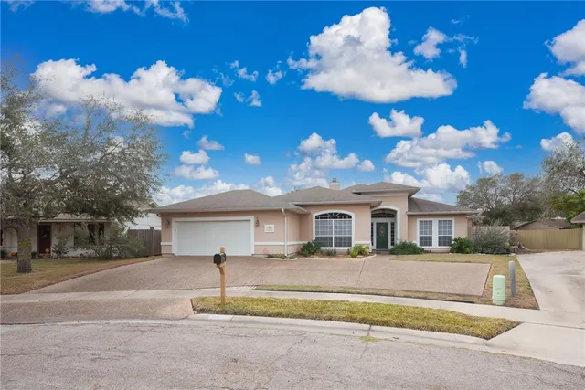 $425,000 | 5417 Whitemarsh Drive, Corpus Christi, TX 78413