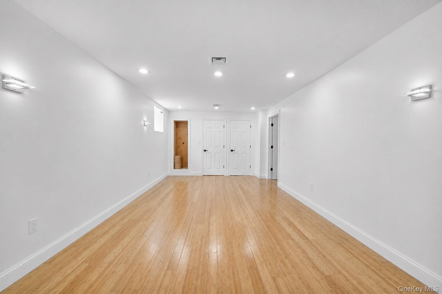 40 Muncey Road Bay Shore, NY 11706 - Photo 39 of 39