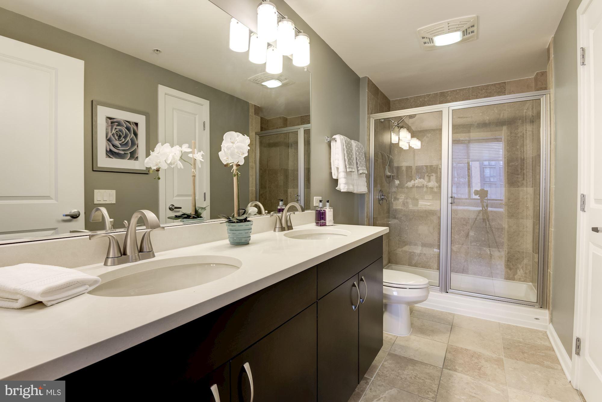 440 L Street Northwest, Unit 405 Washington, DC 20001 - Photo 15 of 29 Bath (Master)