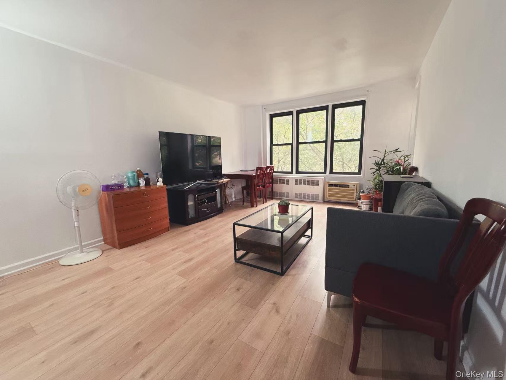 58-03 Calloway Street, Unit 4H Queens, NY 11368 - Photo 7 of 16 Gallery Image 7