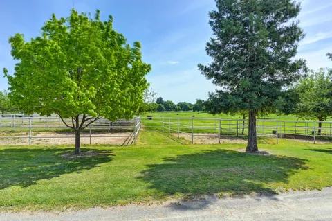 $1,100,000 | 10240 Kost Road, Galt, CA 95632