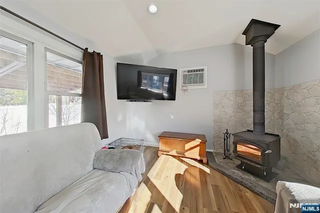 $595,000 | 127 Iozia Terrace, Elmwood Park, NJ 07407