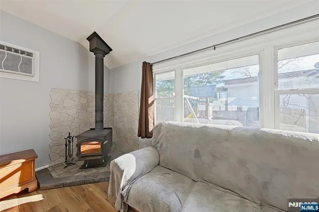 $595,000 | 127 Iozia Terrace, Elmwood Park, NJ 07407